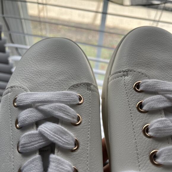 MIA Neva Lace Up Womens size 11 White Sneakers Casual Shoes GS1400401-169 - Picture 4 of 16